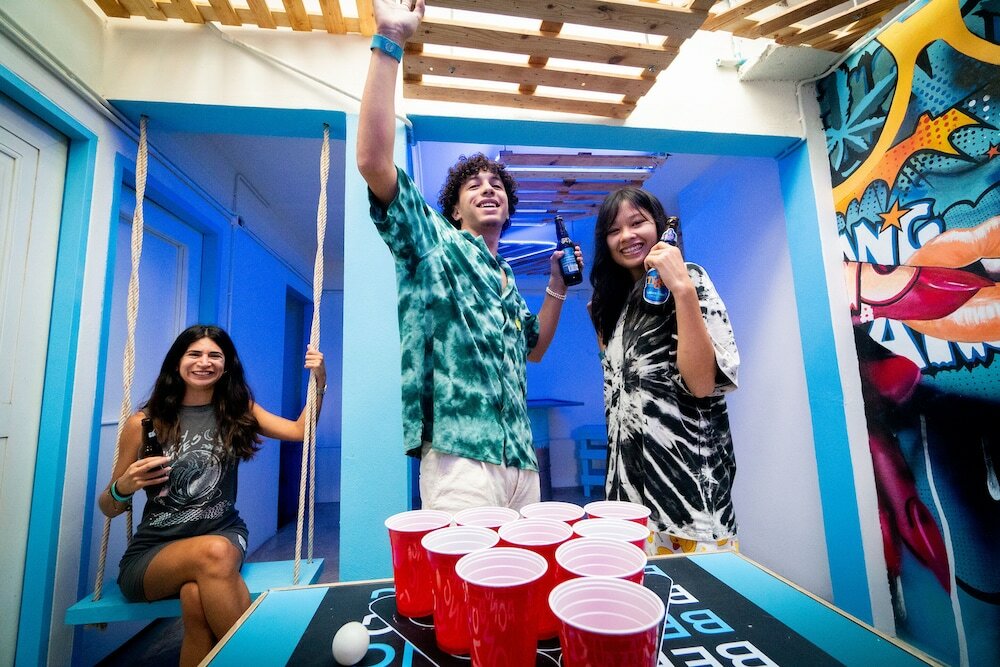 Фото Bodega  Party Hostel - City Center Bangkok