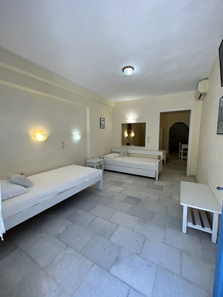 Фото Agia Anna Hotel