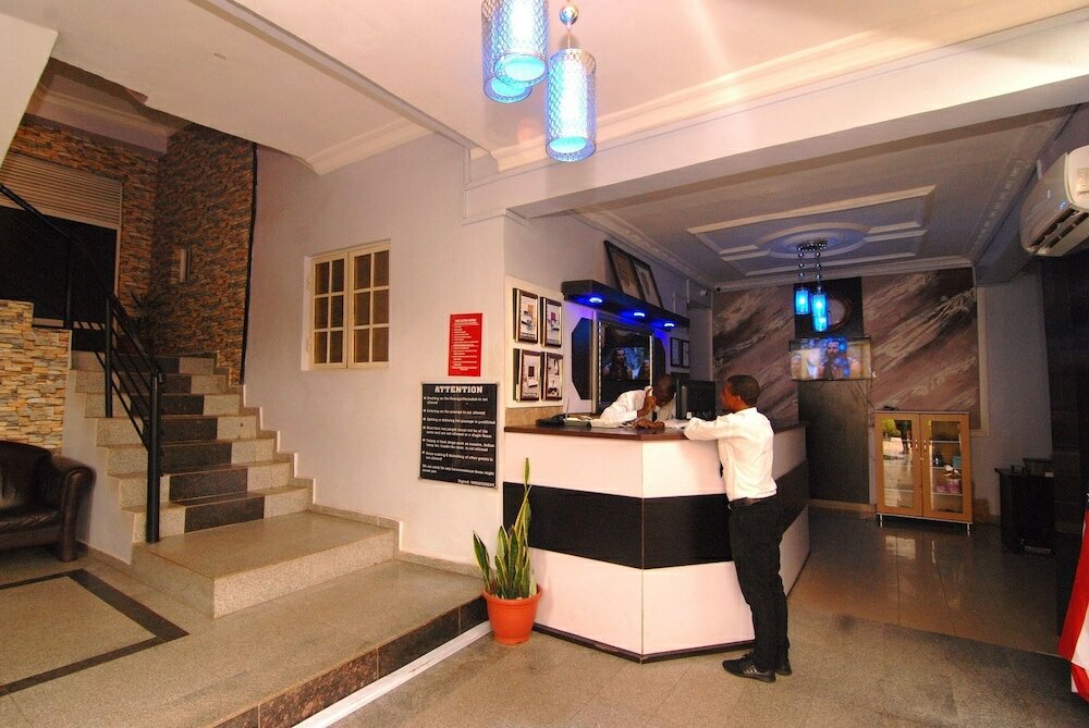 Фото отеля 2