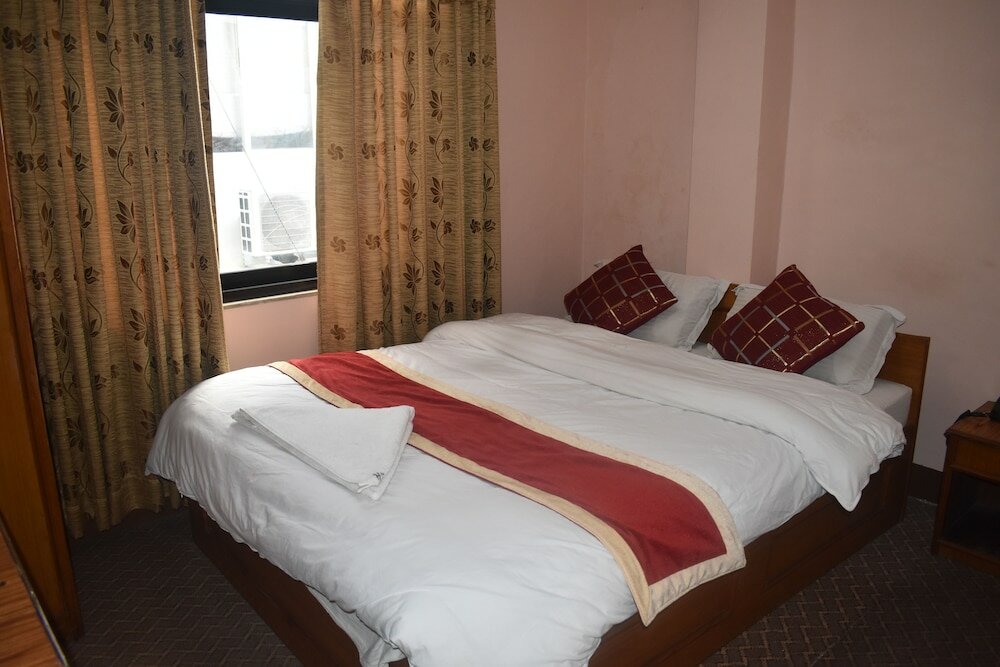 Фото Festoon Hotel