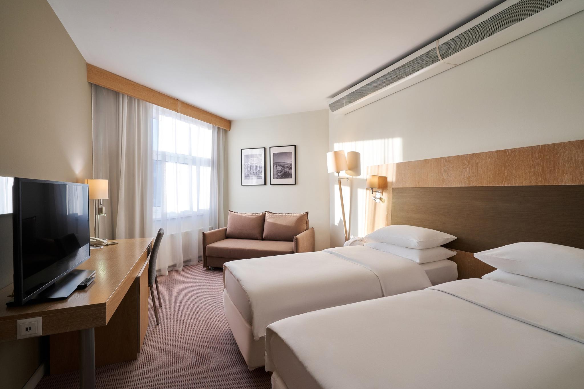 Фото отеля 2