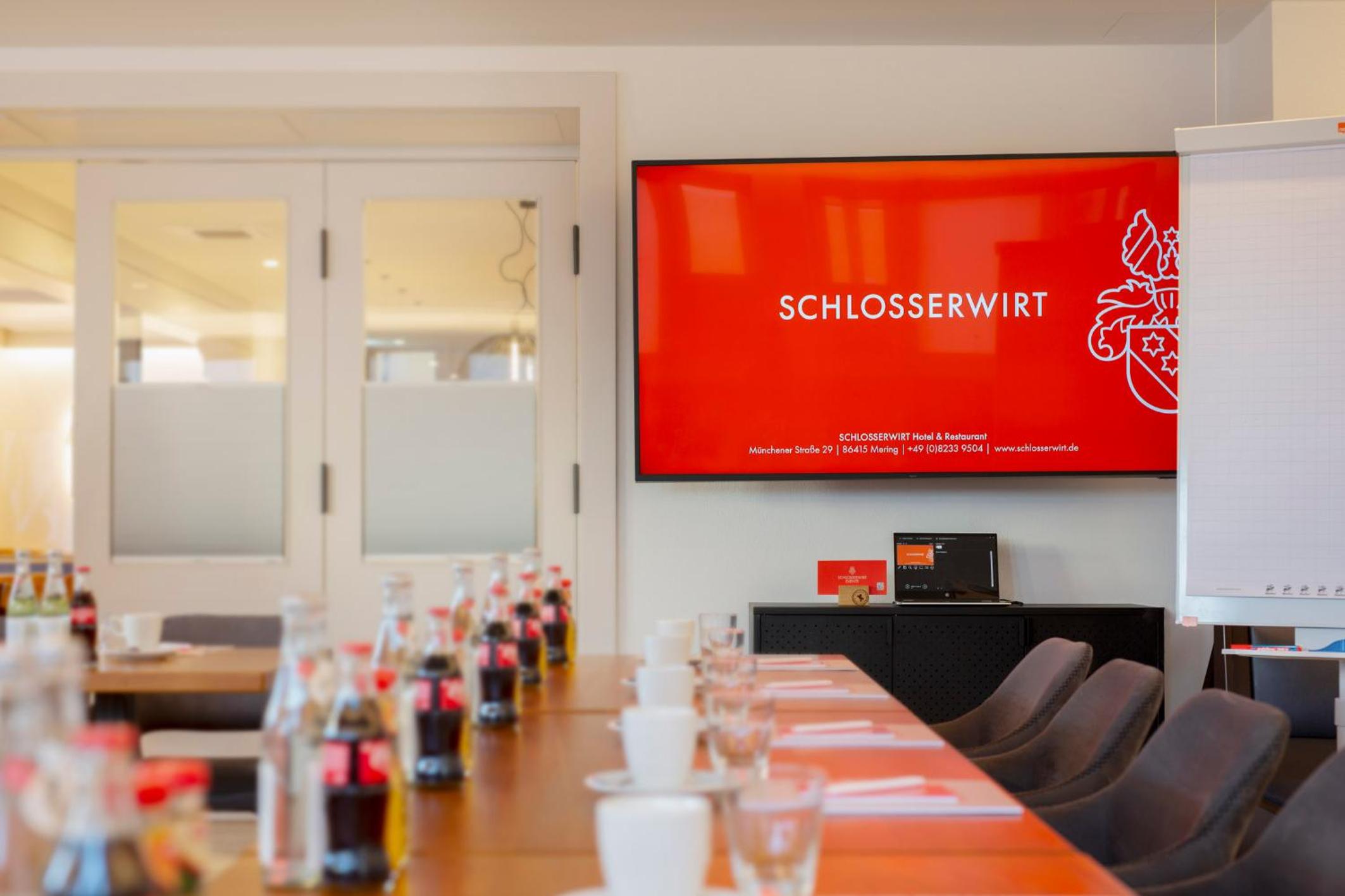 Фото Hotel & Boarding House Schlosserwirt