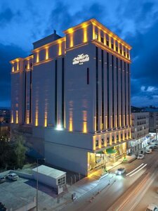 Elite World Van Hotel (Van, İpekyolu, Kazımkarabekir Blv., 67), hotel