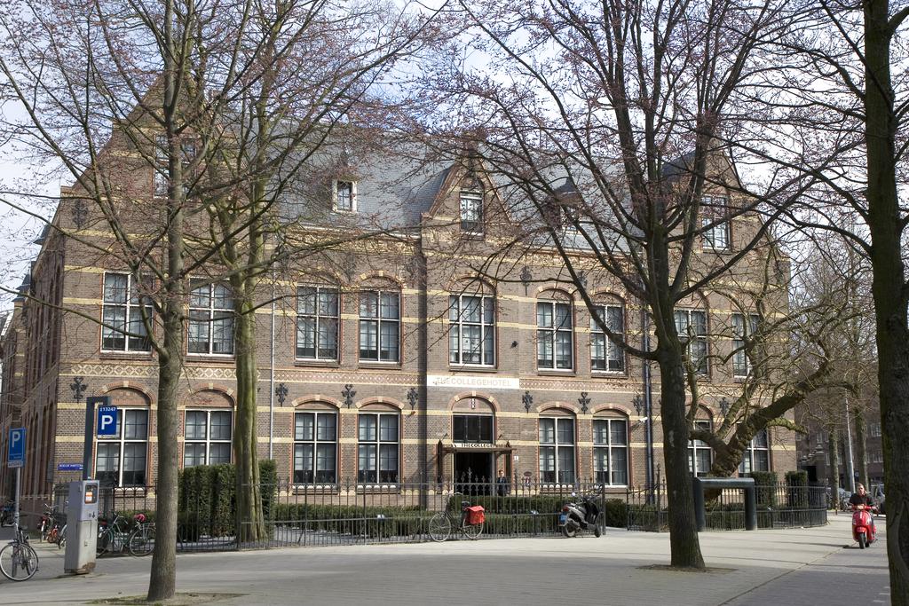 Фото The College Hotel