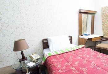 Фото Hilltop Hotel