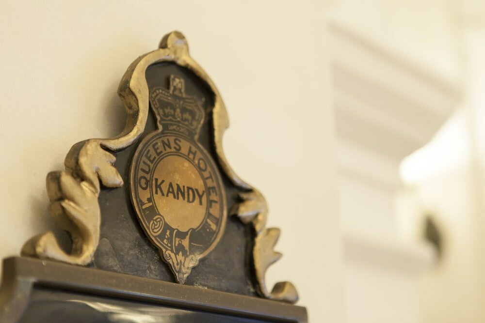 Фото Queen's Hotel