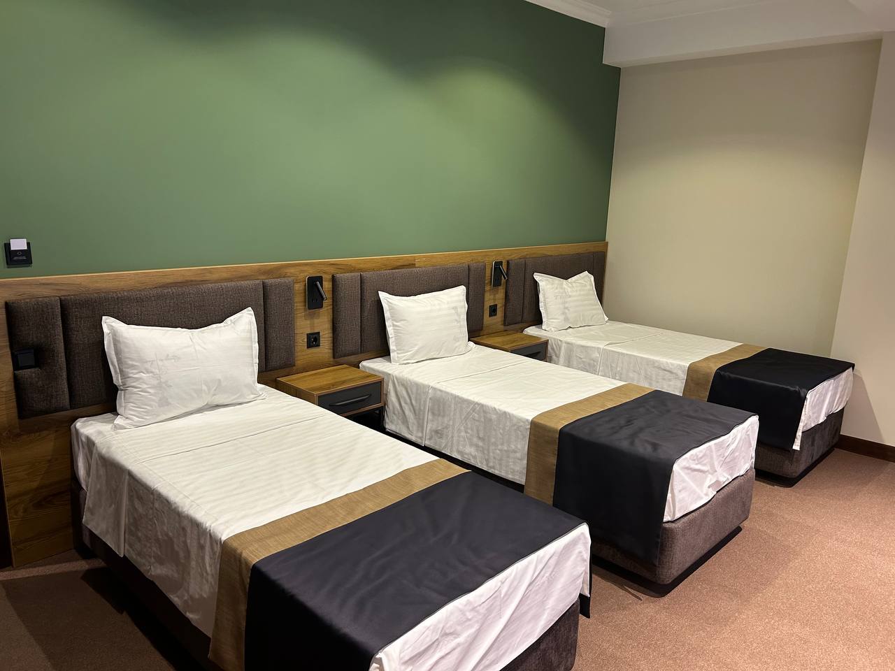 Фото Masdar Hotel