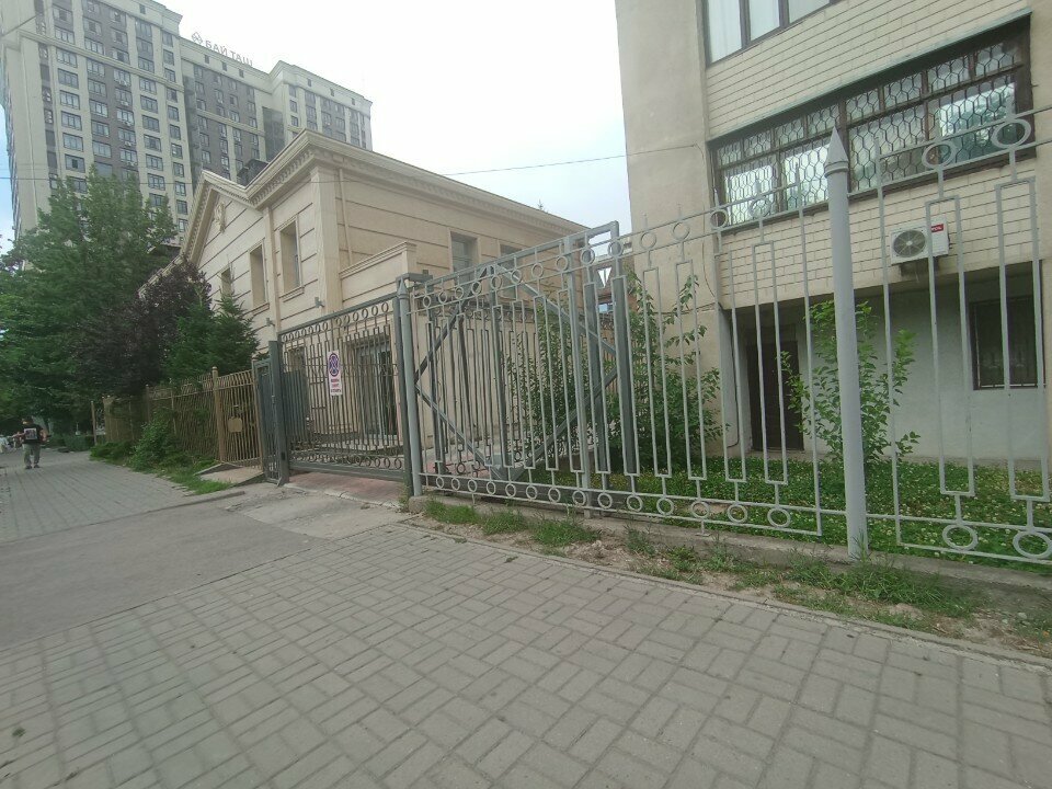 Embajada, consulado Почётное консульство Королевства Бельгии в КР, , foto