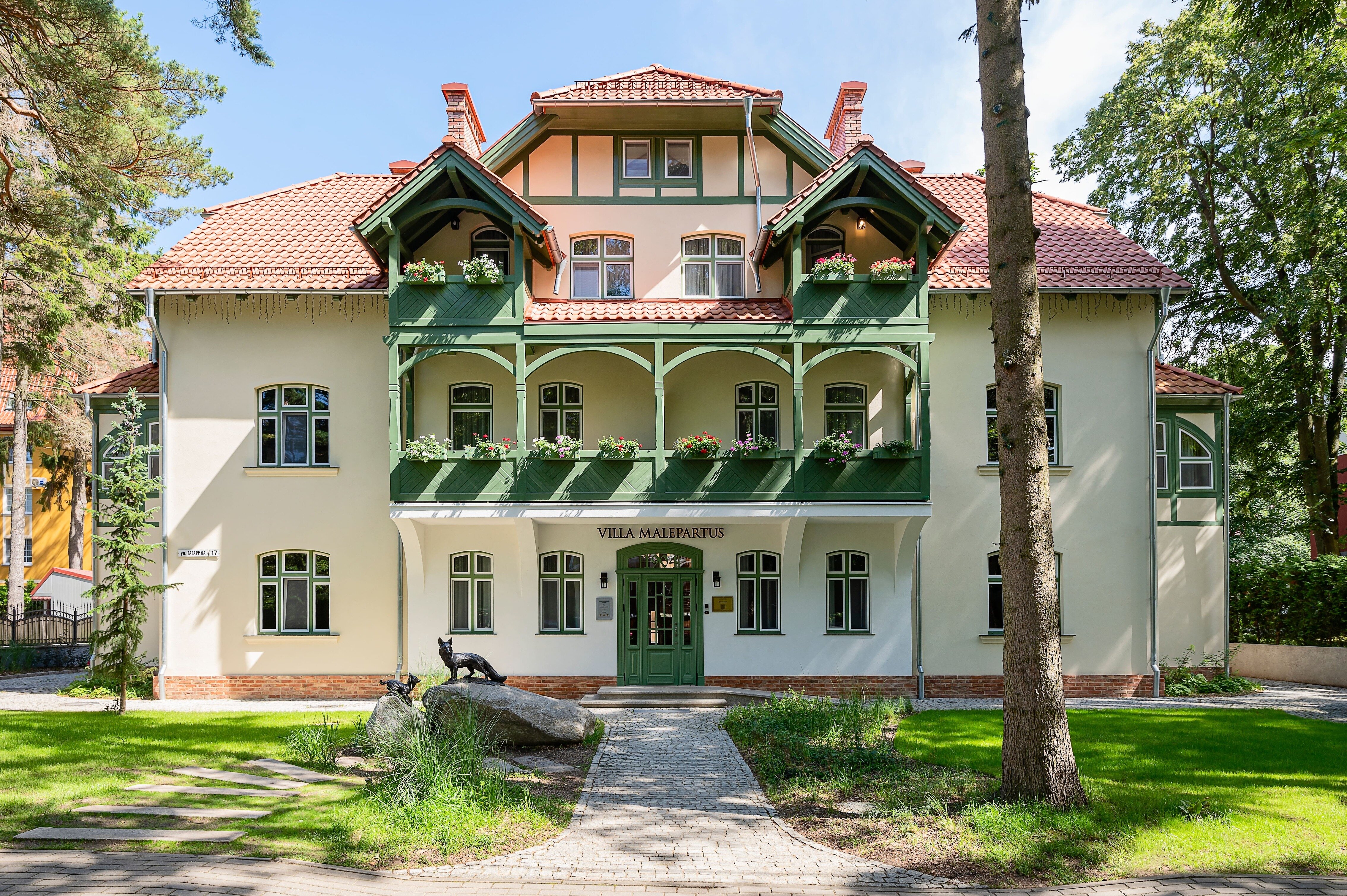 Фото отеля 1