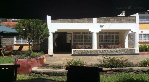 Гостиница Coolmont Guest House в Накуру