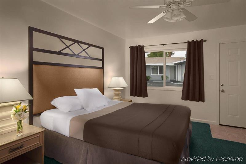 Фото Santa Monica Motel