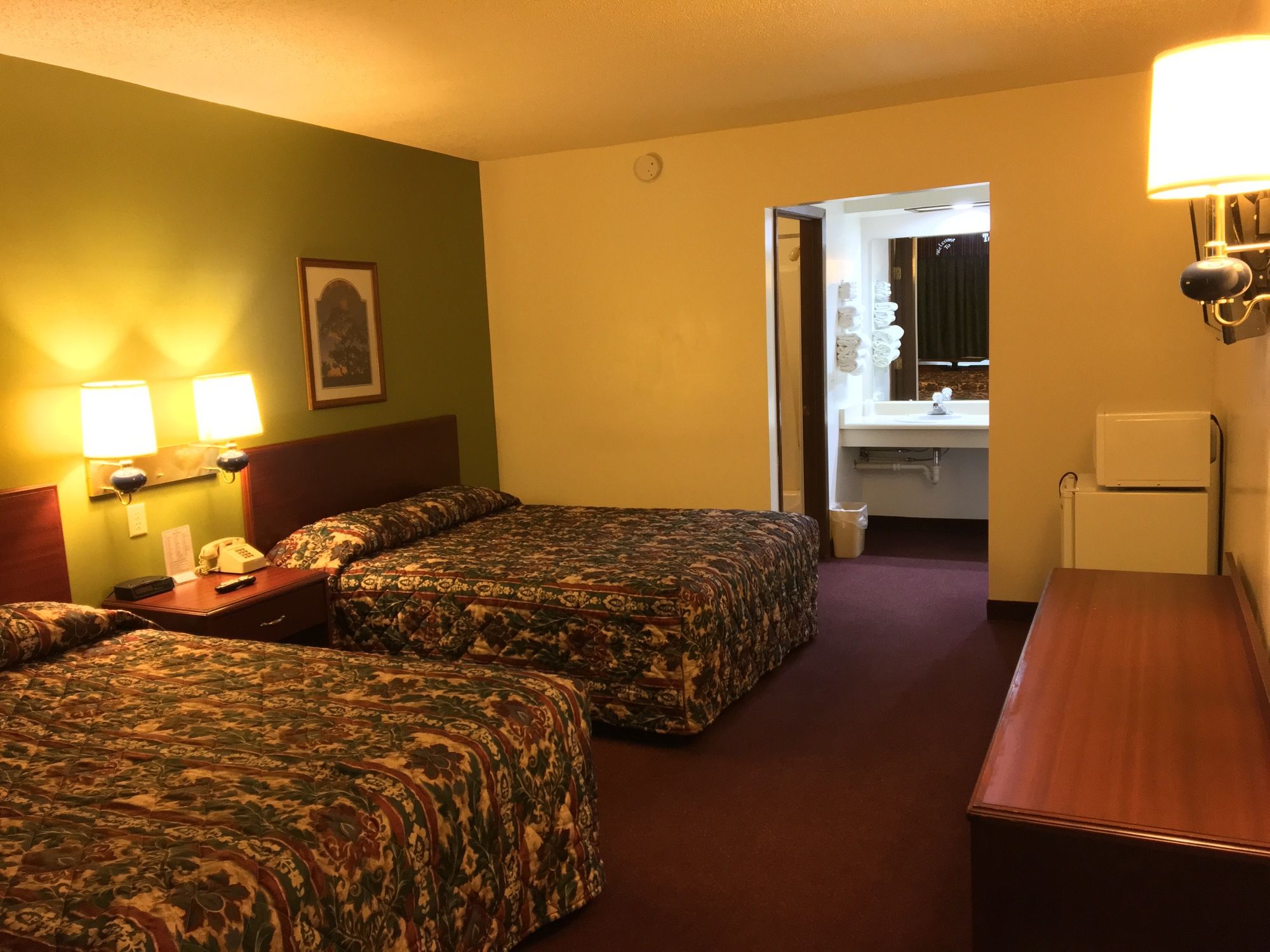 Фото Thunderbird Motor Inn Baraboo