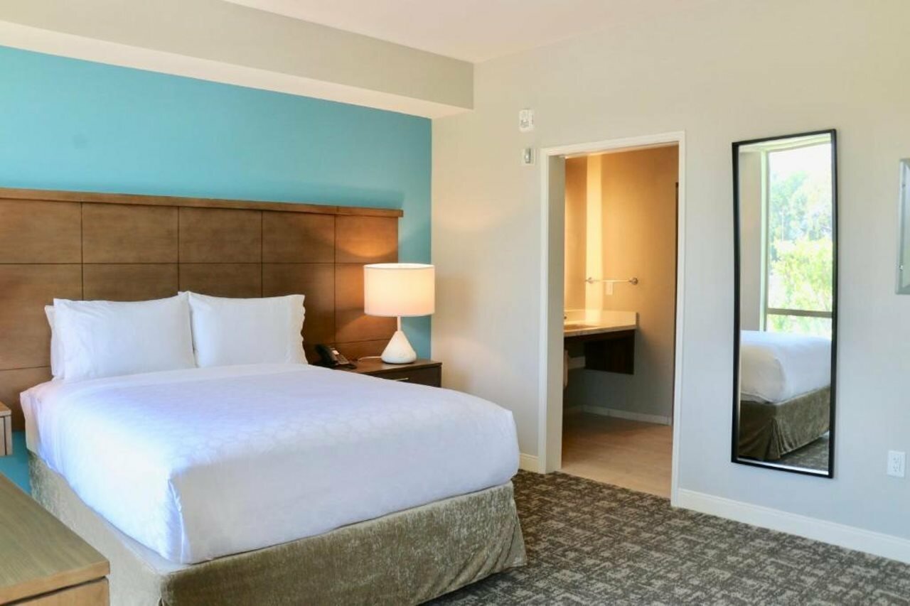 Фото Staybridge Suites Long Beach Airport, an Ihg Hotel