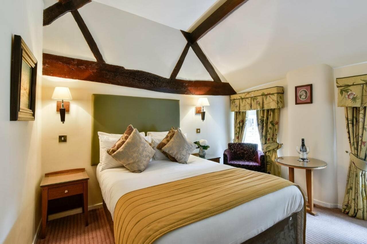 Фото The Charlecote Pheasant Hotel