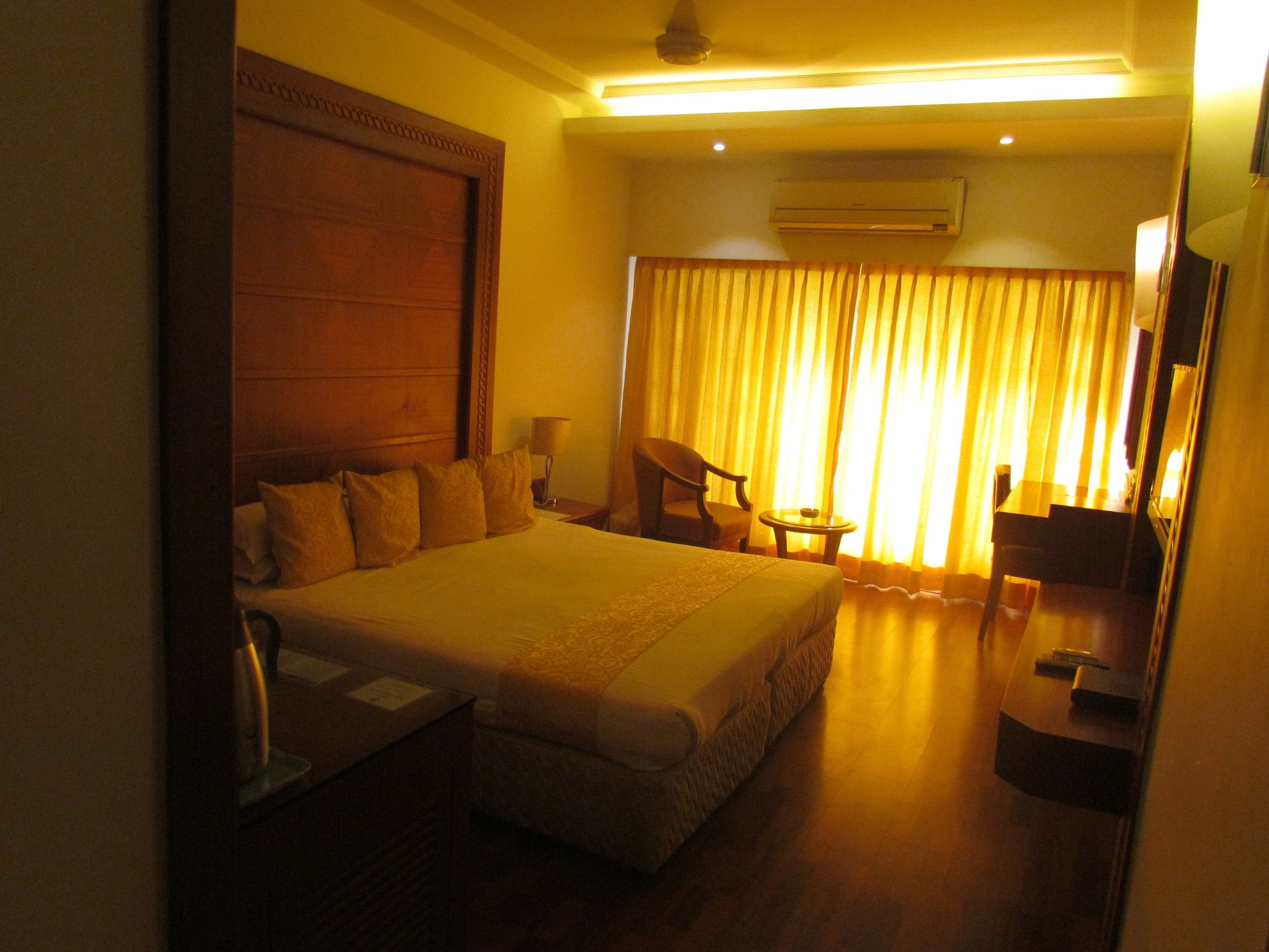 Фото Hotel Kohinoor Park