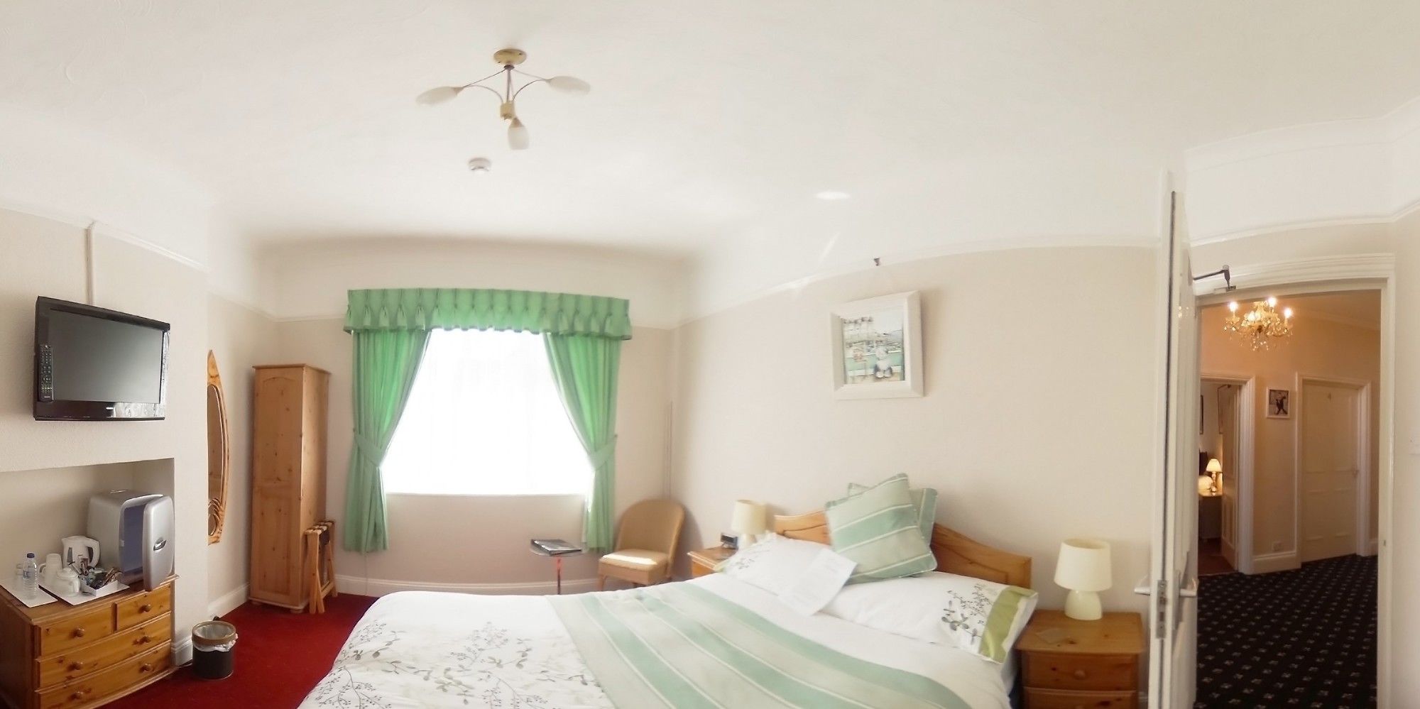 Фото The Rosscourt - Adults only