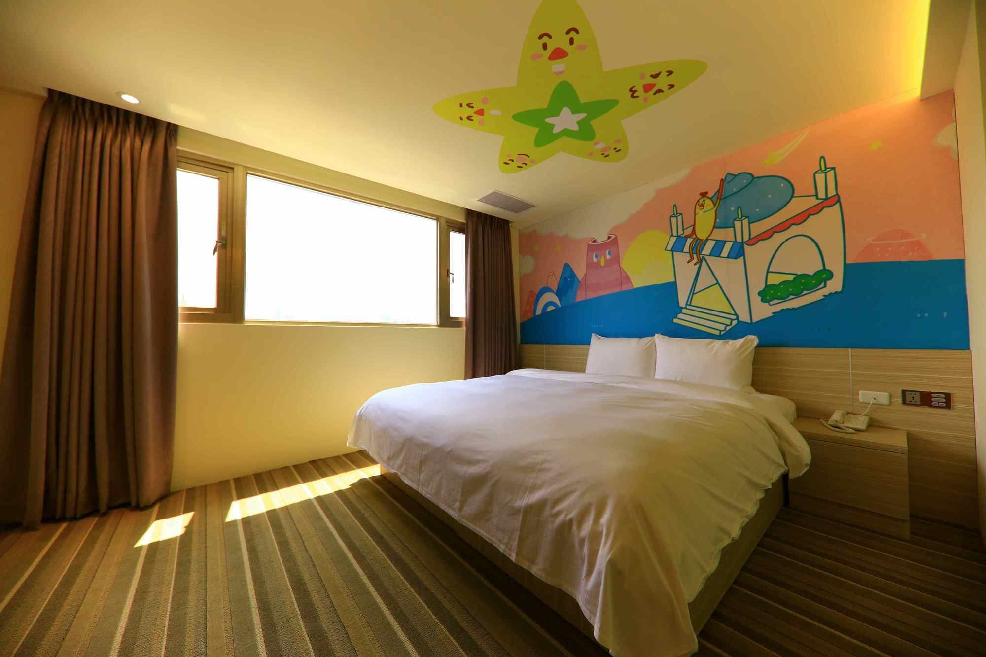 Фото Whoops Hotel