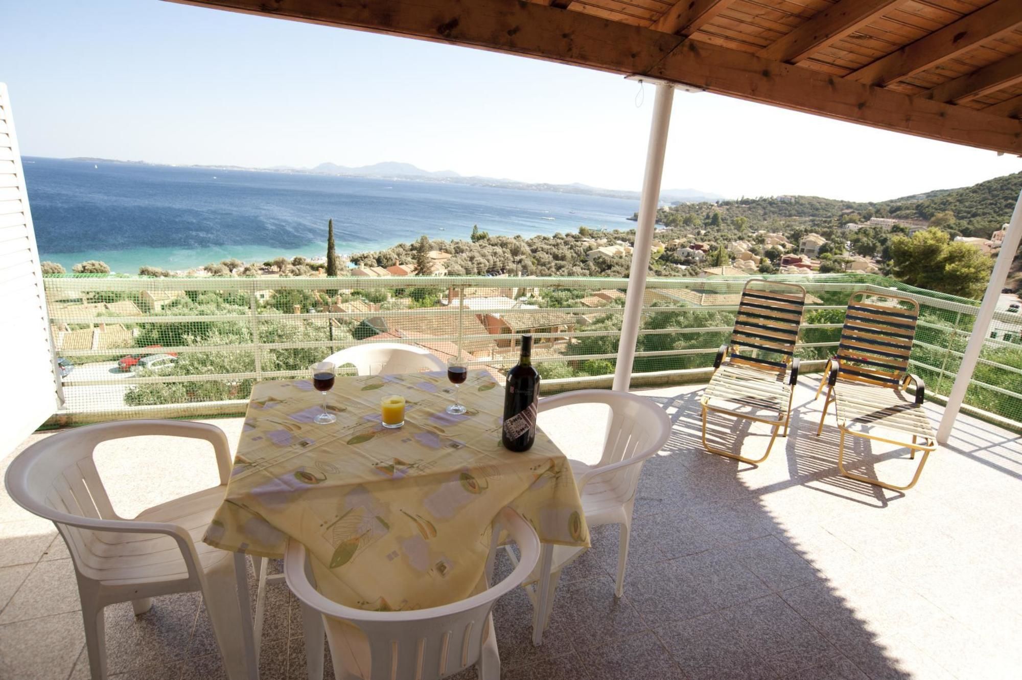 Фото Paradise Apartments