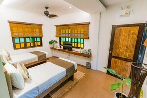 Damires Hills Tierra Verde (Western Visayas, City of Iloilo), hotel