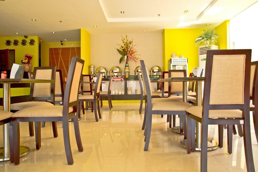 Фото Canberry Hotel