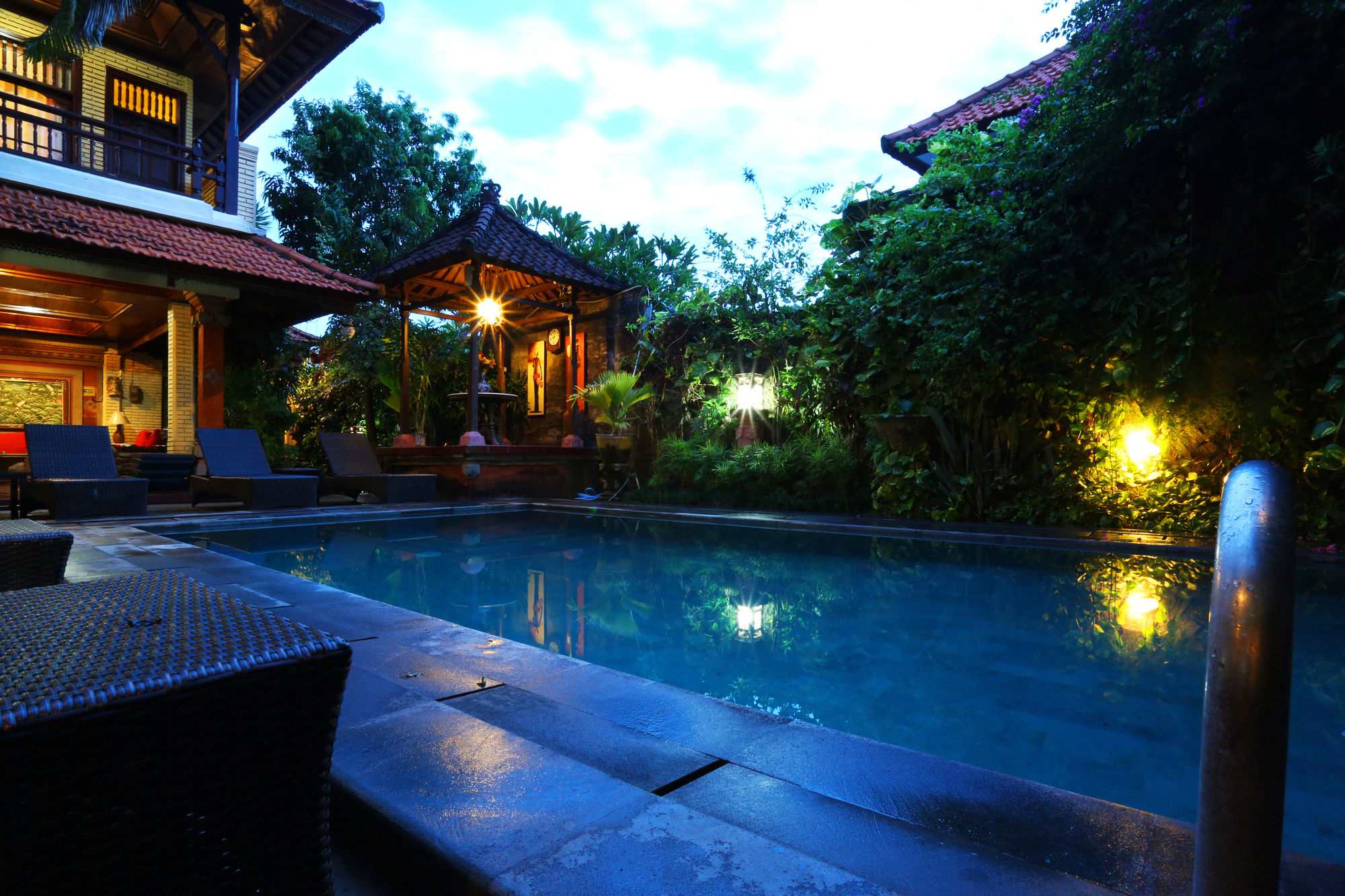 Фото Puri Mango Hotel