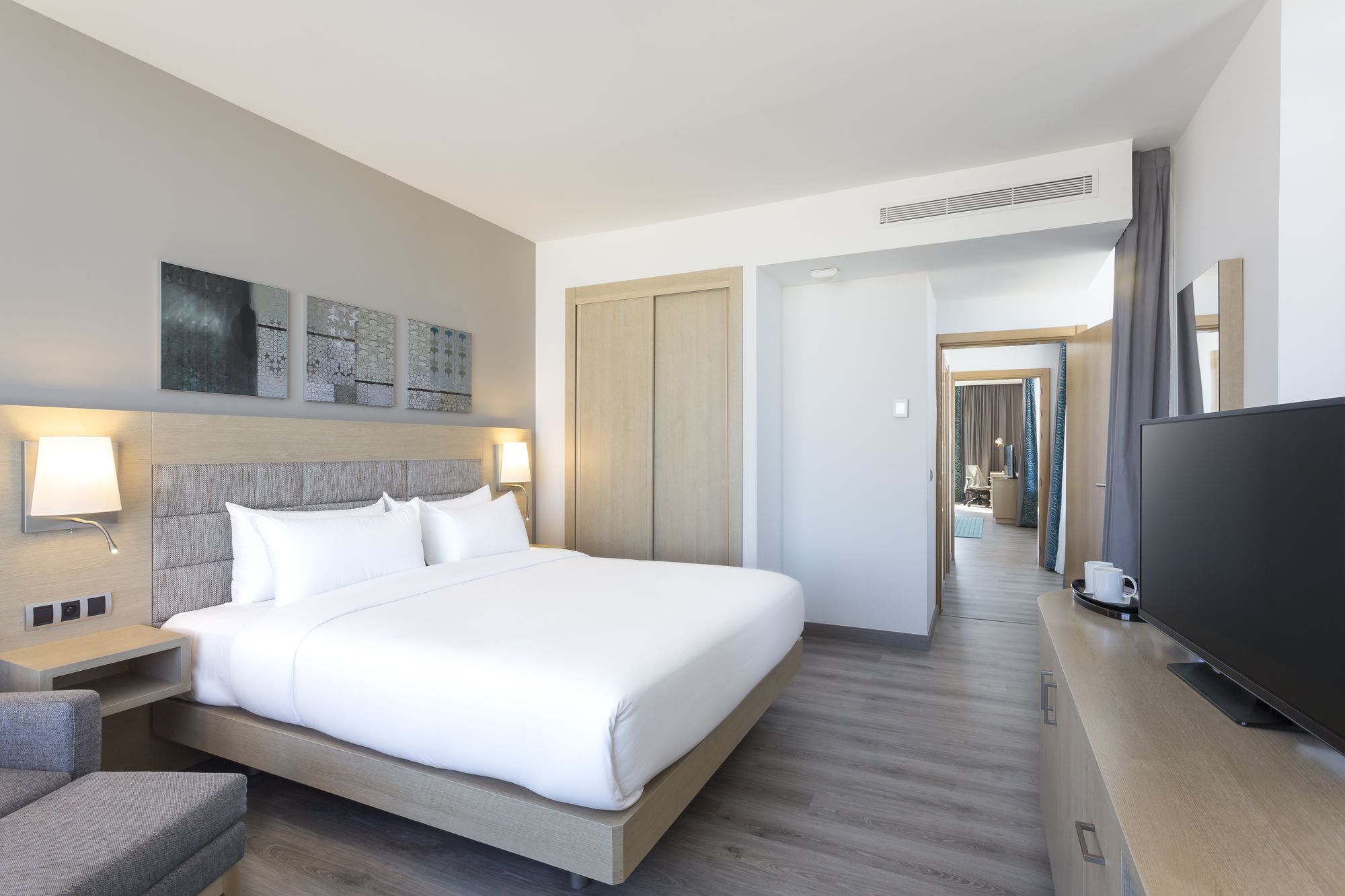 Фото Hilton Garden Inn Tanger City Center 