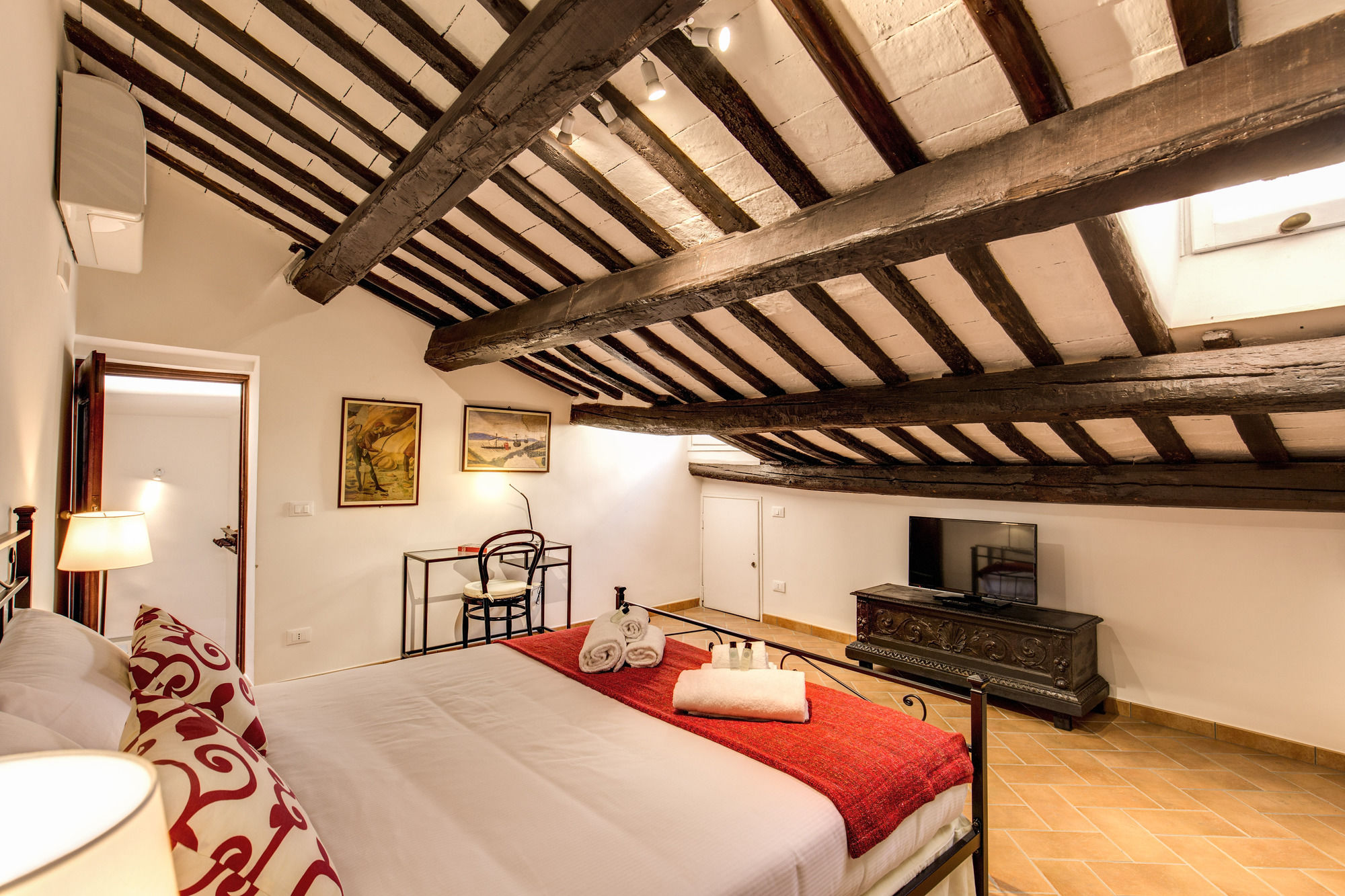 Фото Piccolo Trevi Suites