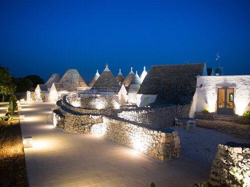 Внешний вид отеля Nina Trulli Resort в Монополях, фото 1