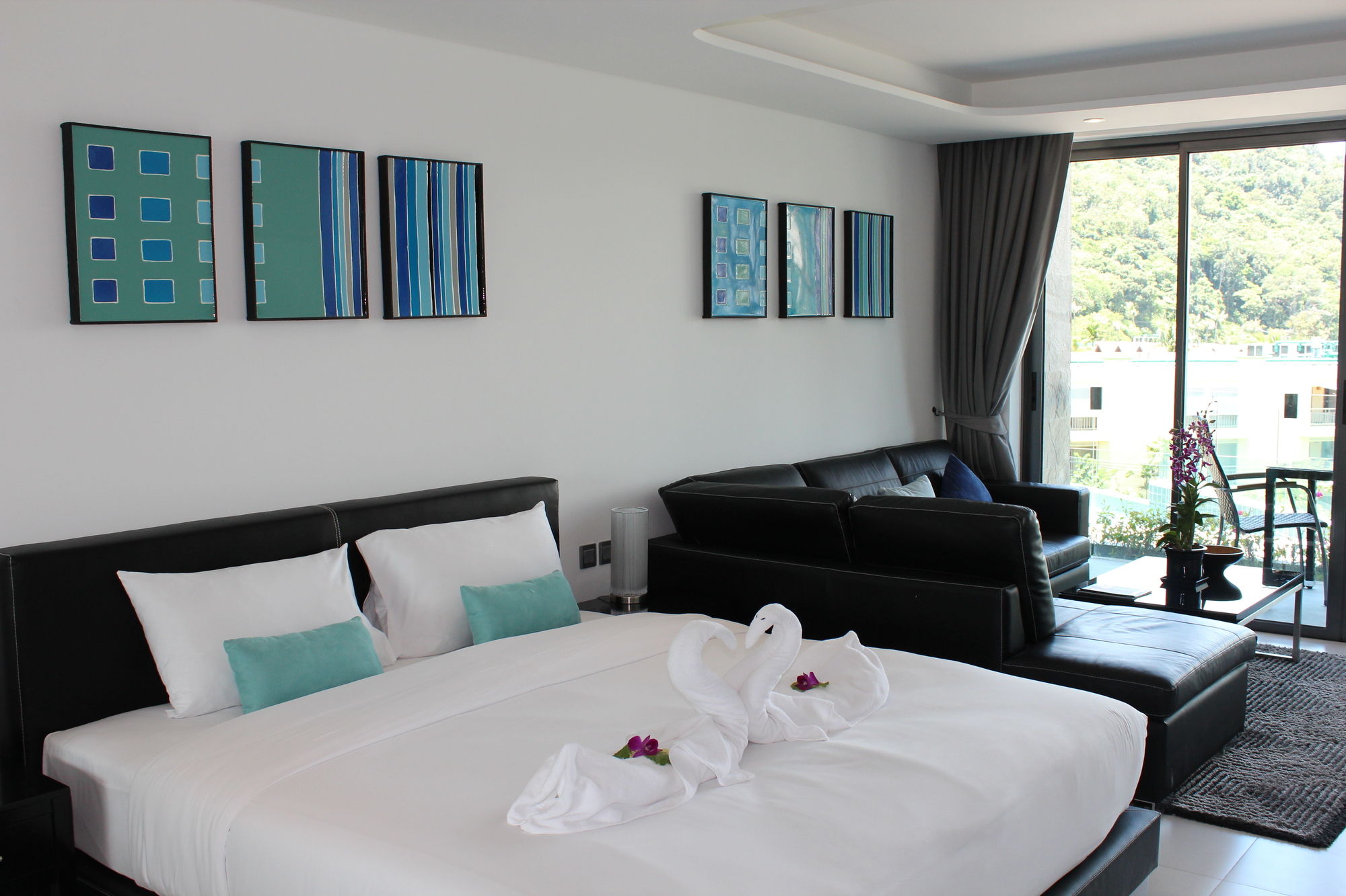 Фото Absolute Twin Sands Resort & SPA Patong