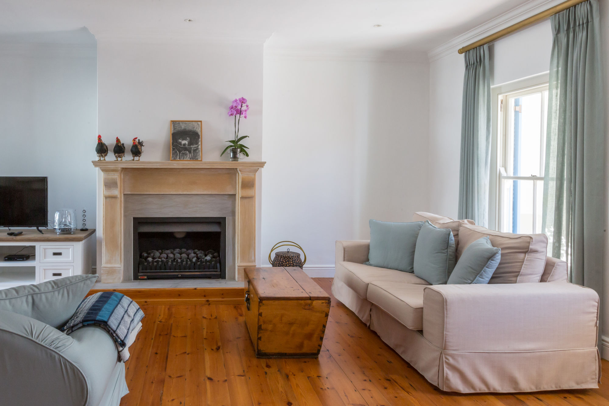 Фото The Majestic Apartment