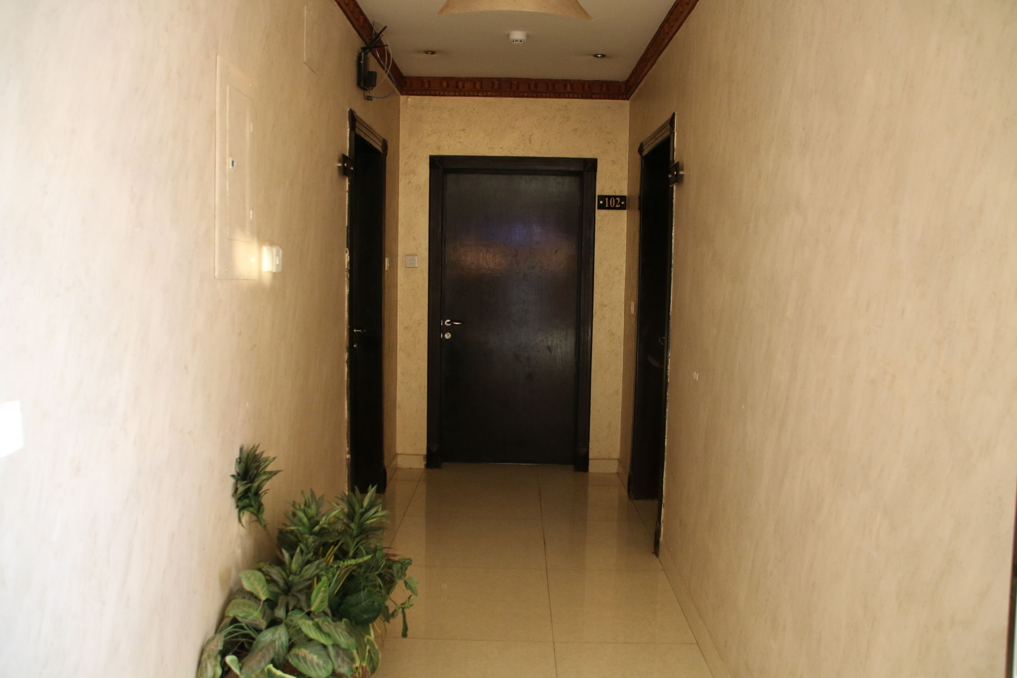 Фото Dorar Darea Hotel Apartments - Al Mughrizat