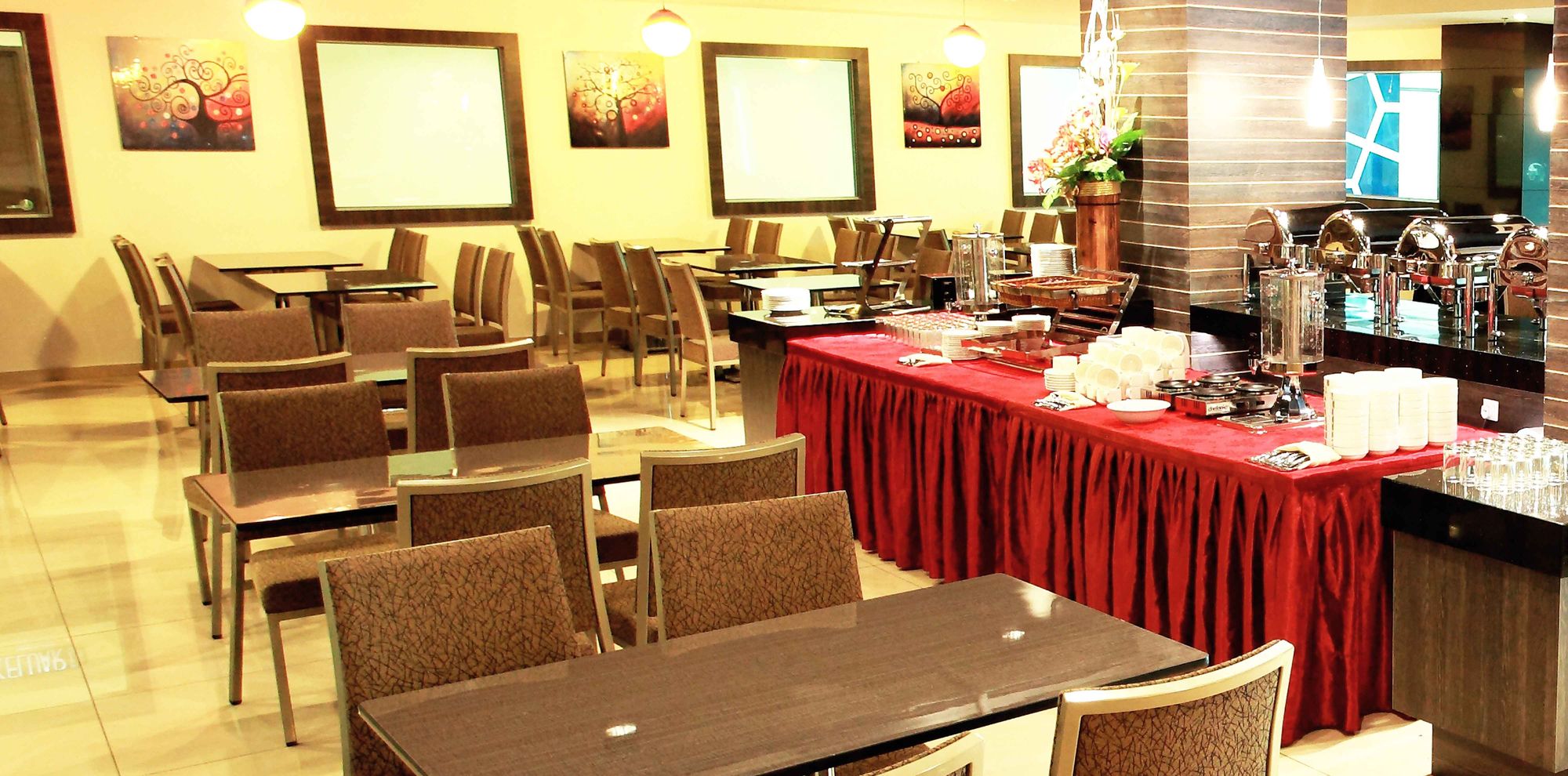 Фото Symphony Suites