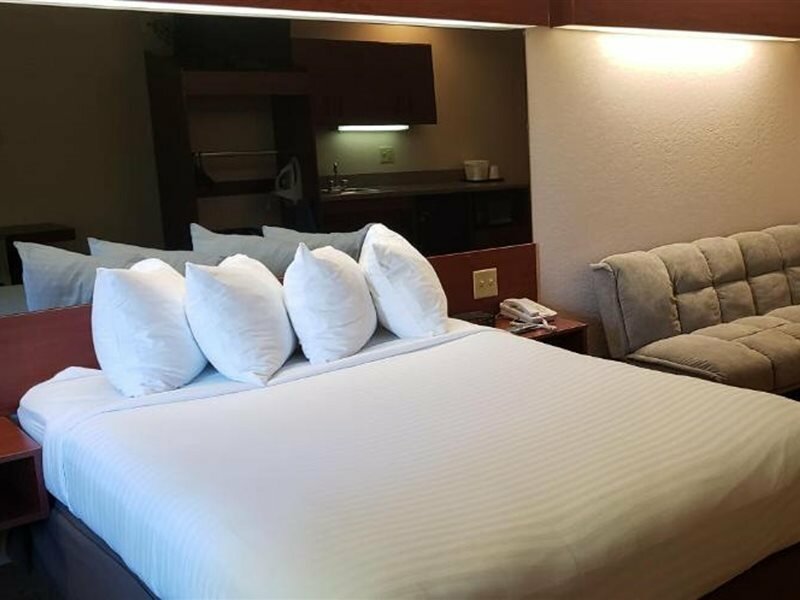 Фото Microtel Inn & Suites by Wyndham Wellsville