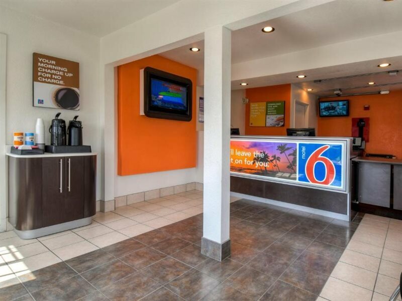 Фото Motel 6 Escondido, Ca
