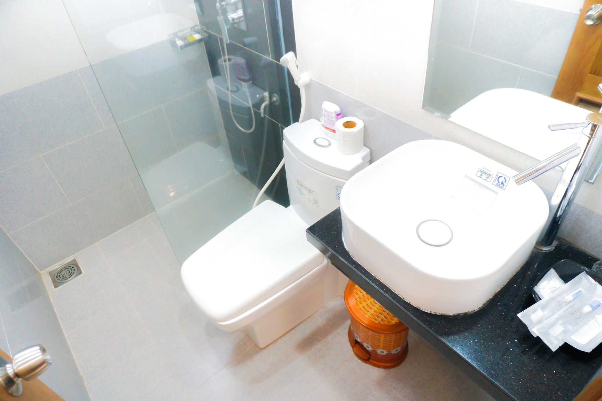 Фото La Lune Hotel