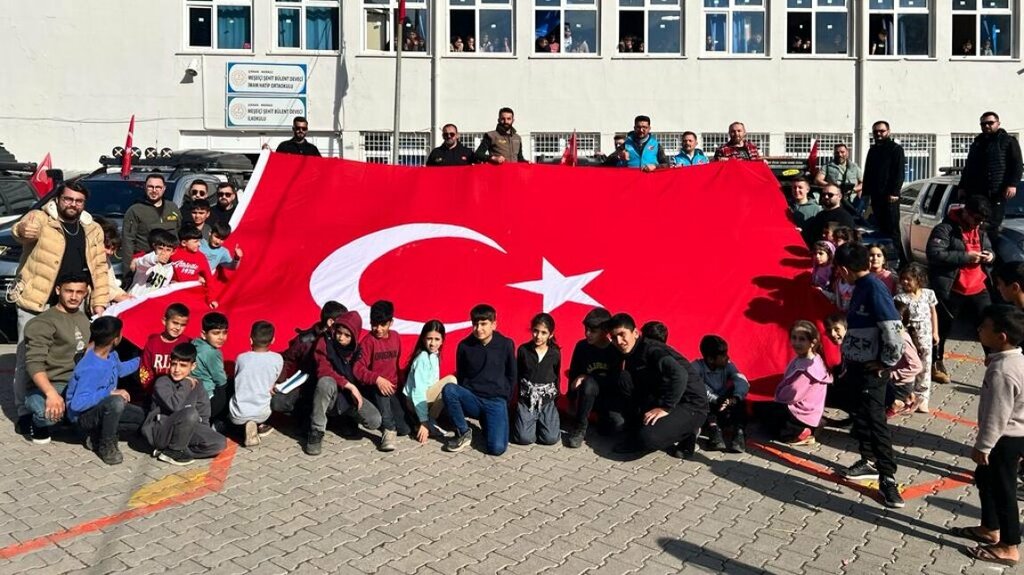 School Meseici Martyr Bulent Deveci Secondary School, Sirnak, photo
