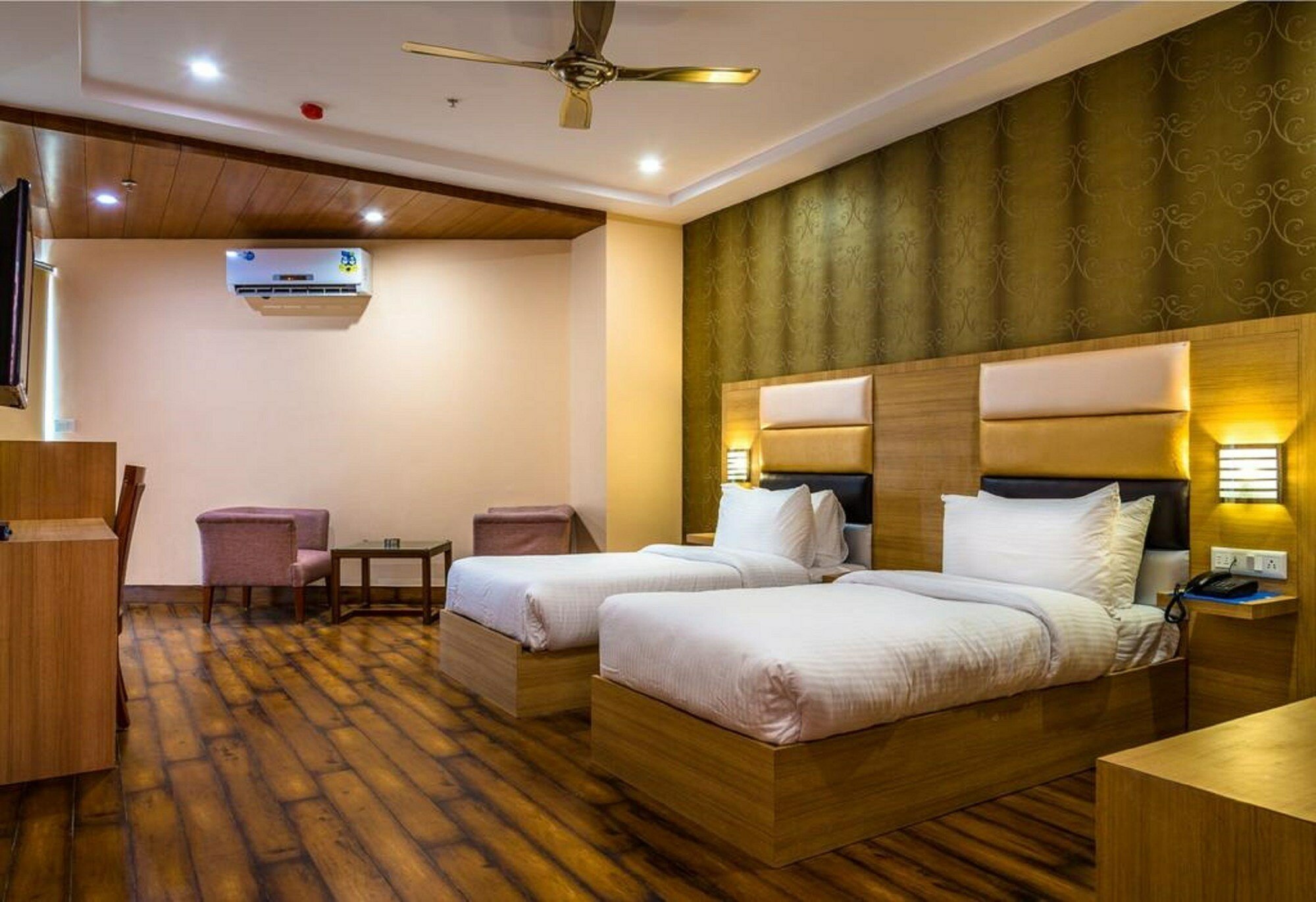 Фото Hotel Inclover
