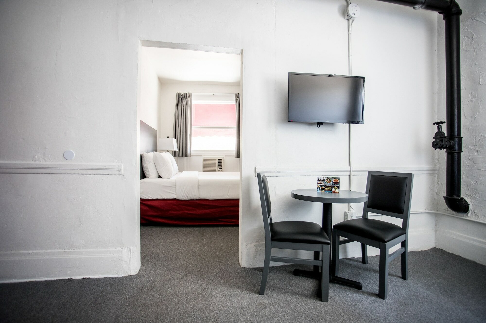 Фото The American Hotel