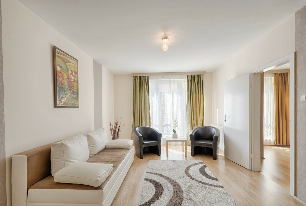 Фото Triple M Hotel