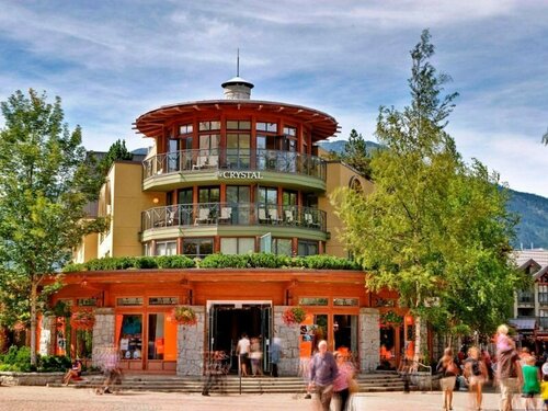 Внешний вид отеля Crystal Lodge в Муниципалитете курорте Уистлере, фото 3