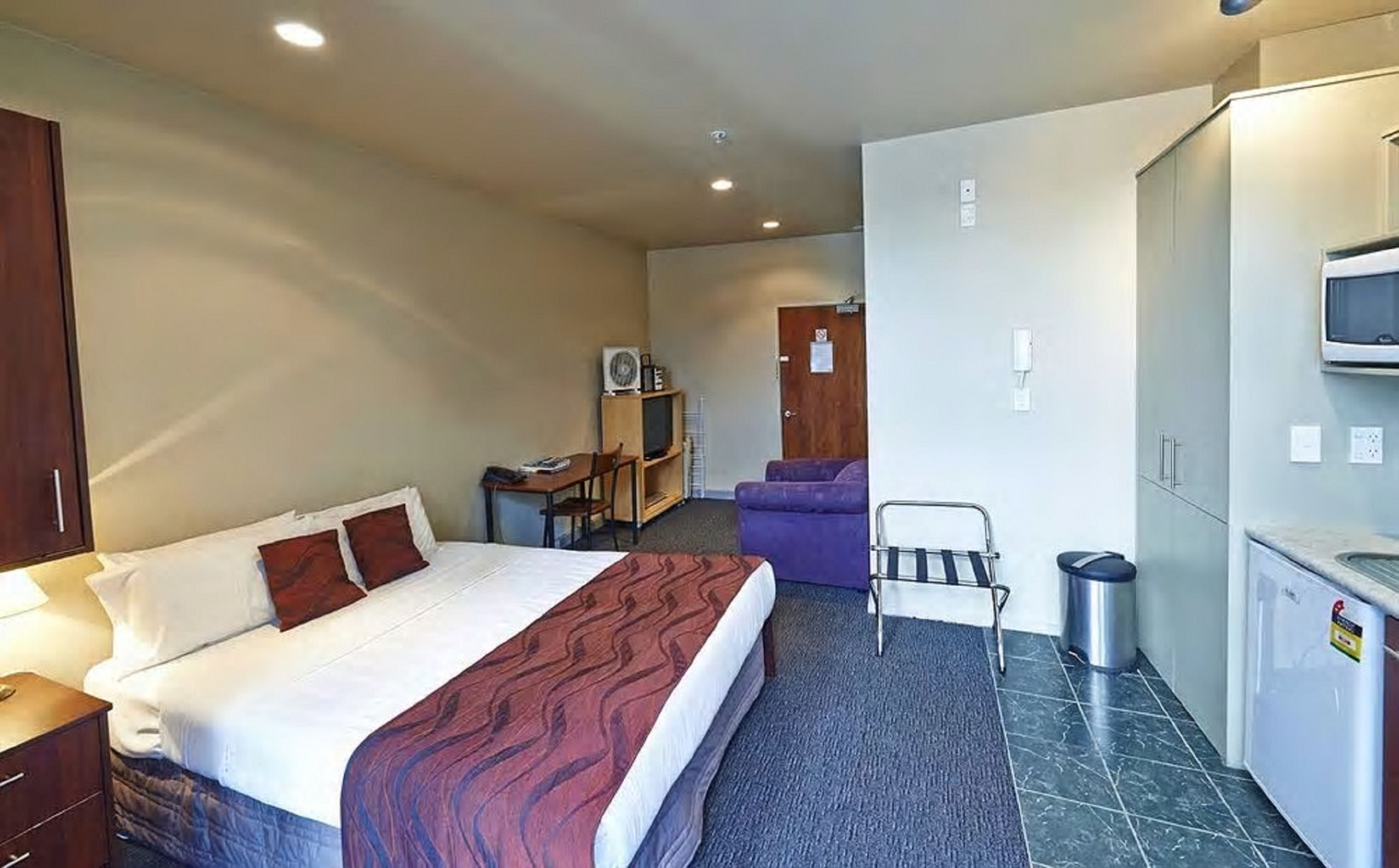 Фото Quest Atrium Serviced Apartments