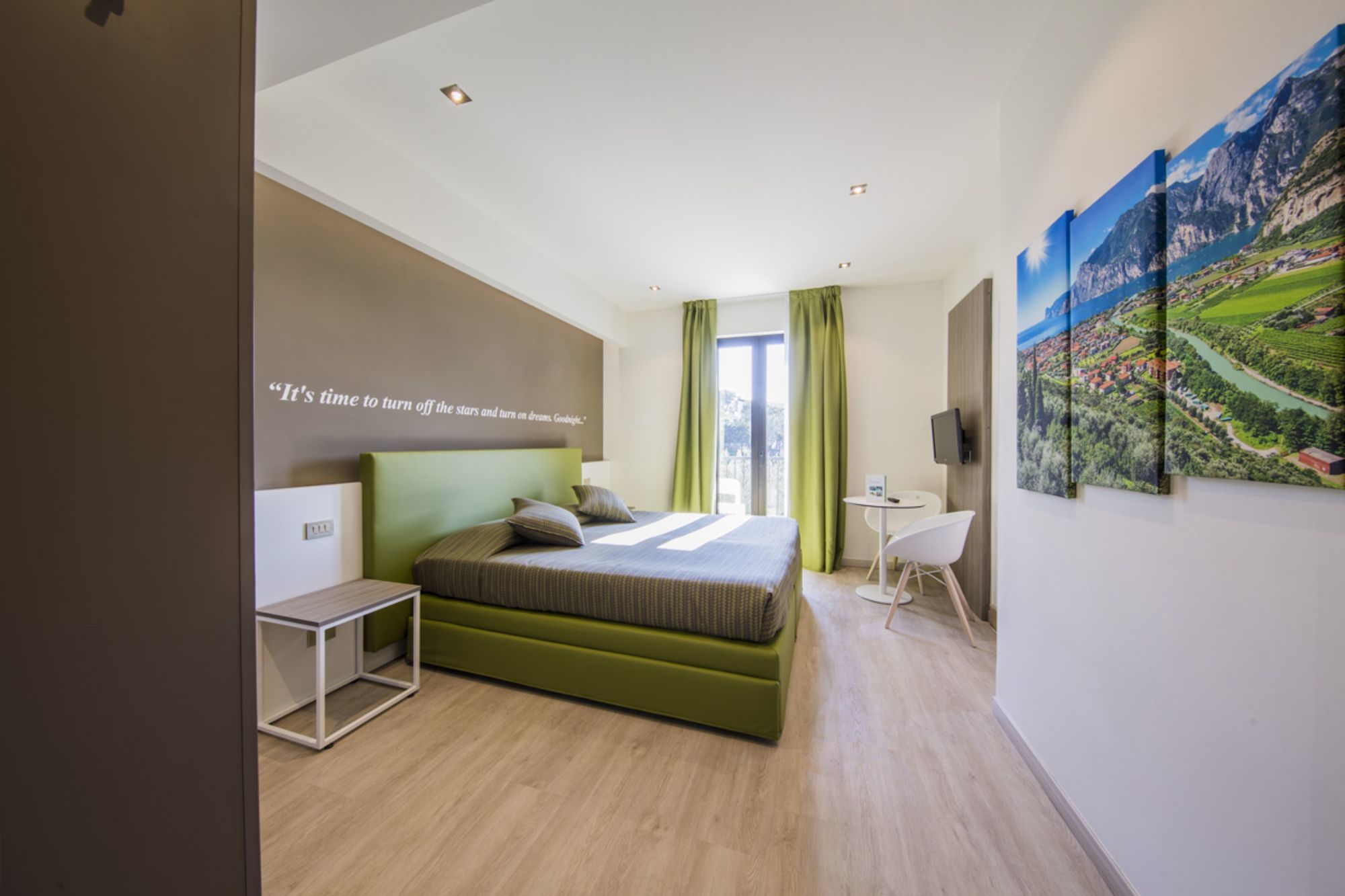 Фото Hotel Ideal