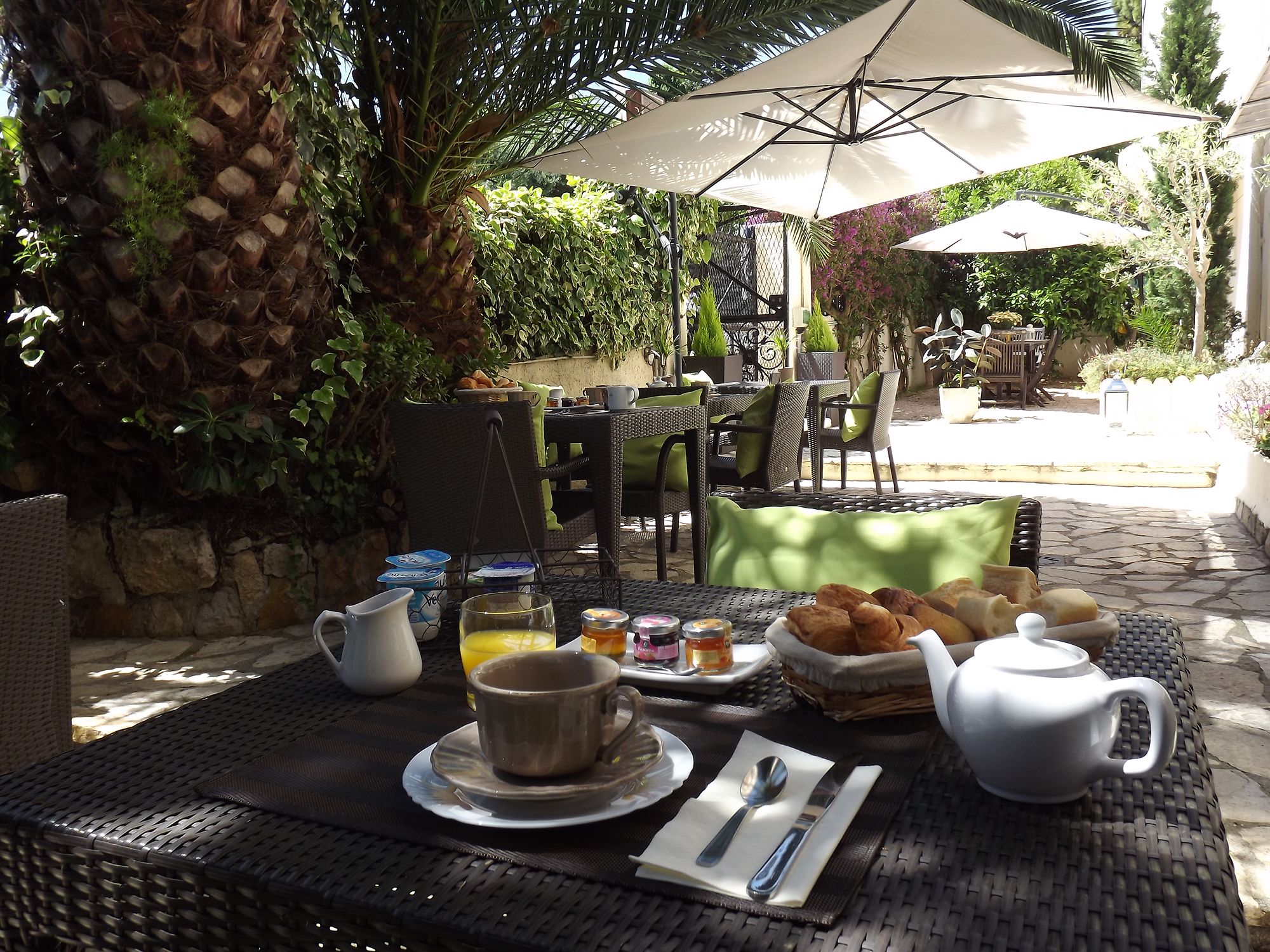 Фото отеля 3