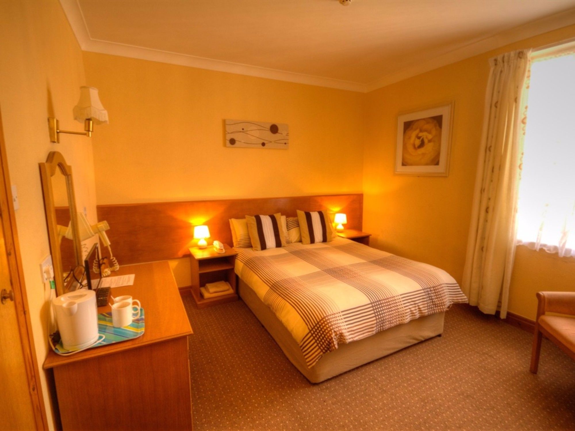 Фото Dickens Bar and Inn