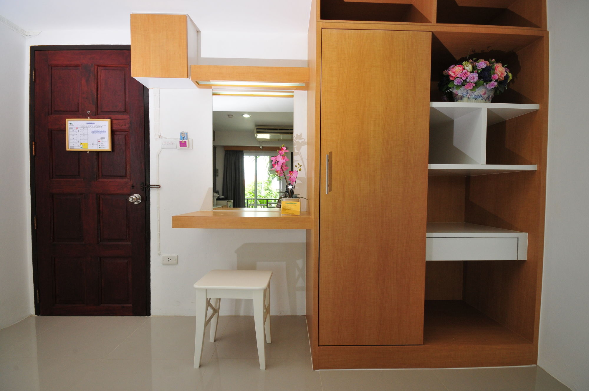 Фото Beerapan Hotel