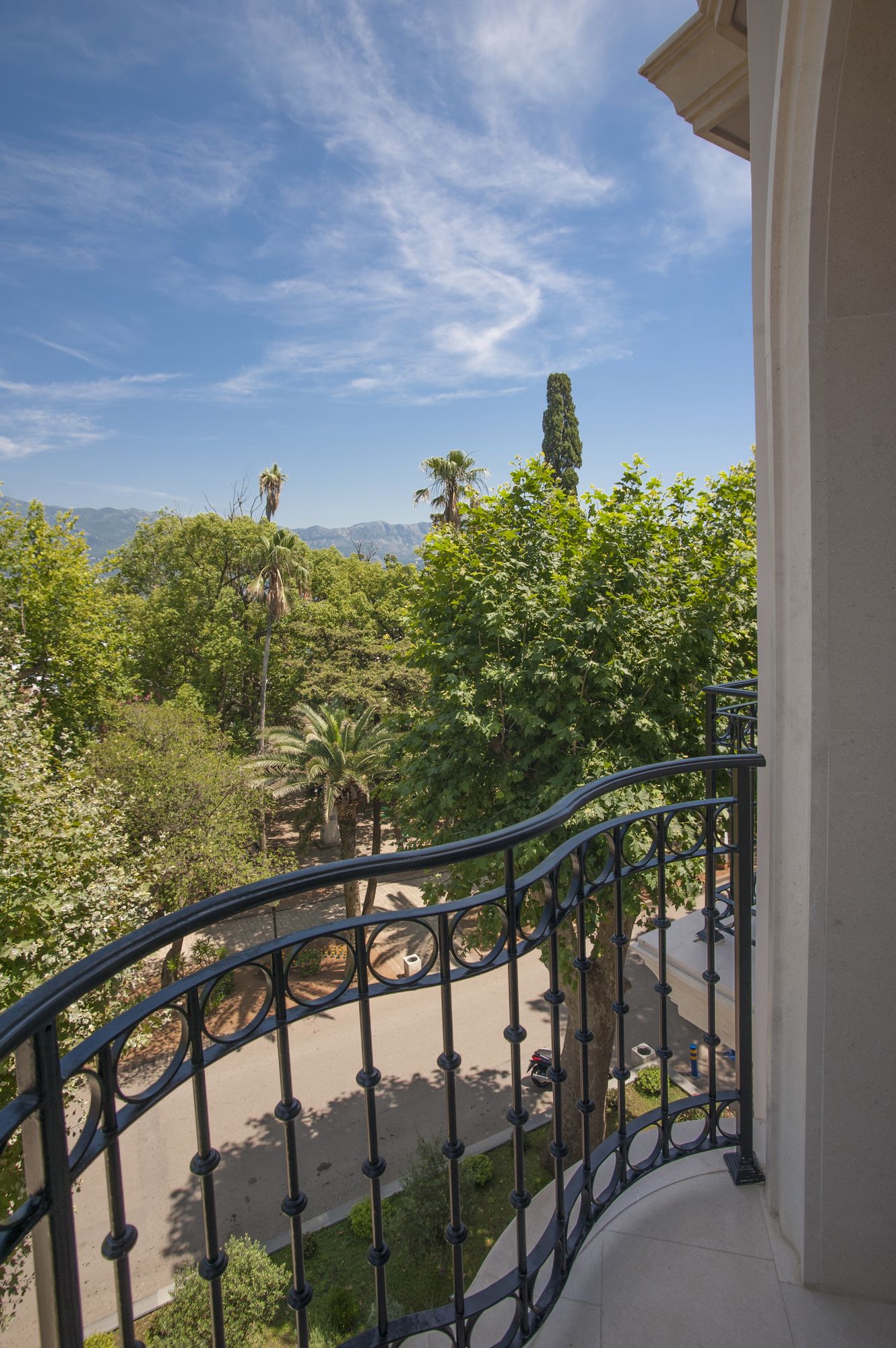 Фото Hotel Majestic