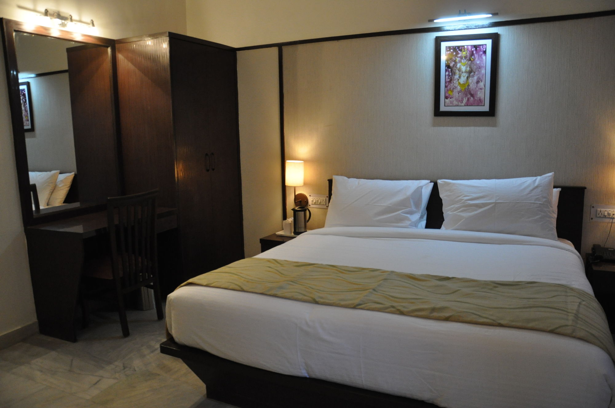 Фото Hotel Krishna Sagar Nh24