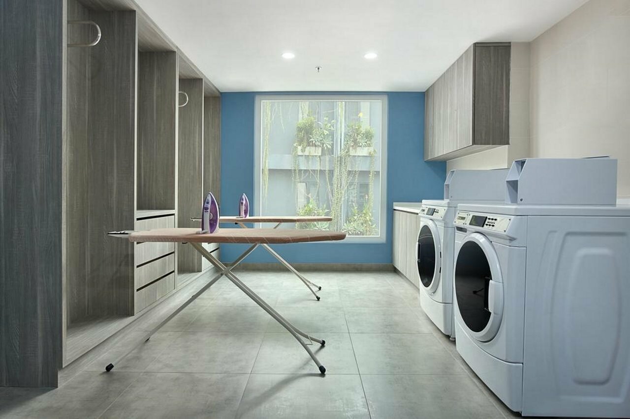 Фото Holiday Inn Express Jakarta Wahid Hasyim, an Ihg Hotel