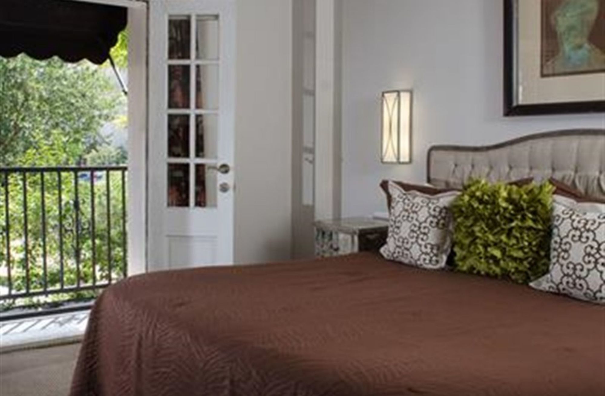 Фото Old Capitol Inn