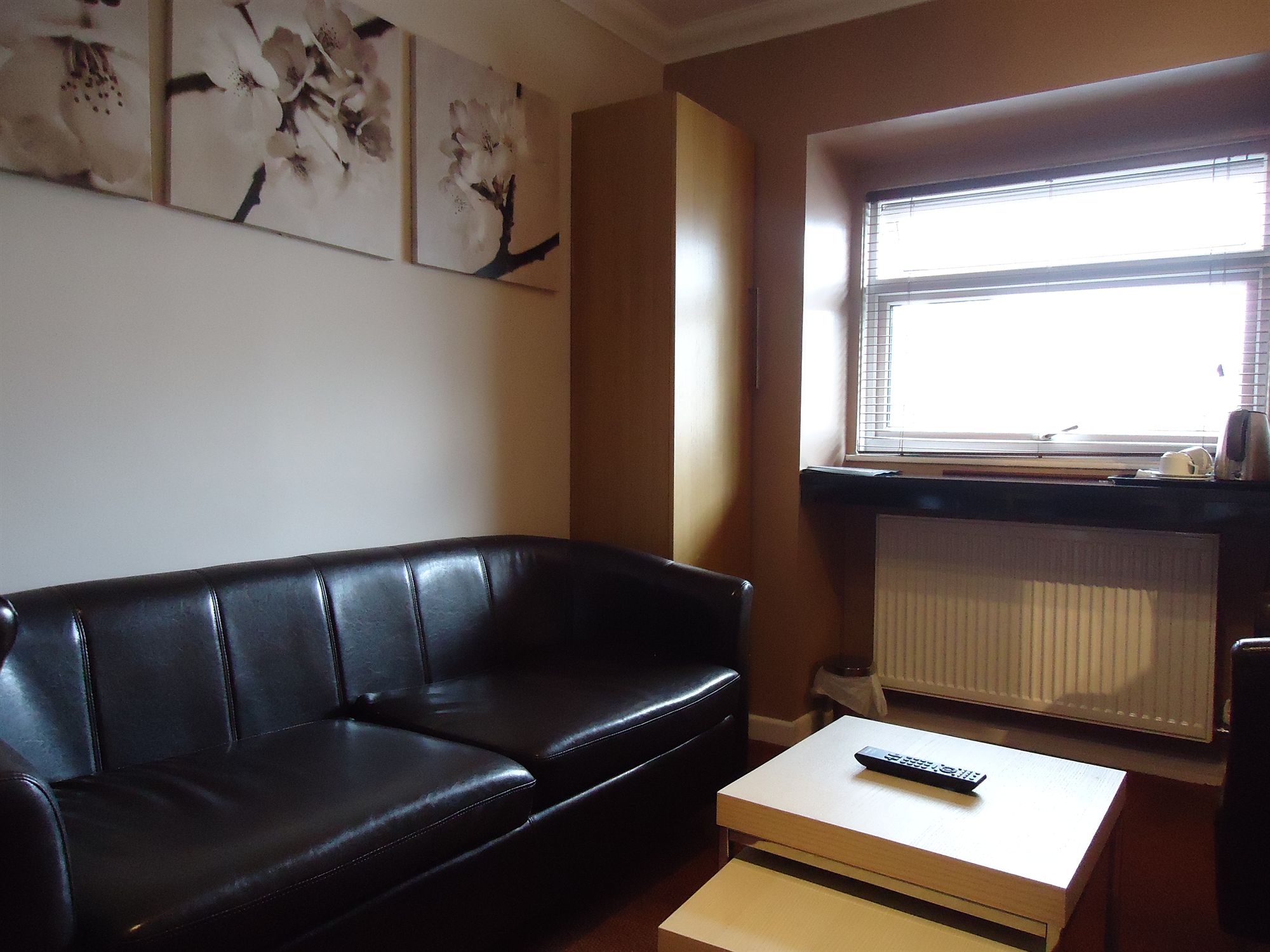 Фото Oyo Kingsley Hotel